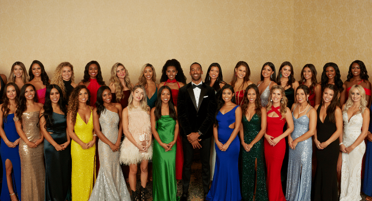 Matt James The Bachelor lead surrounded by the contestants on the first night of the season 25 premiere.