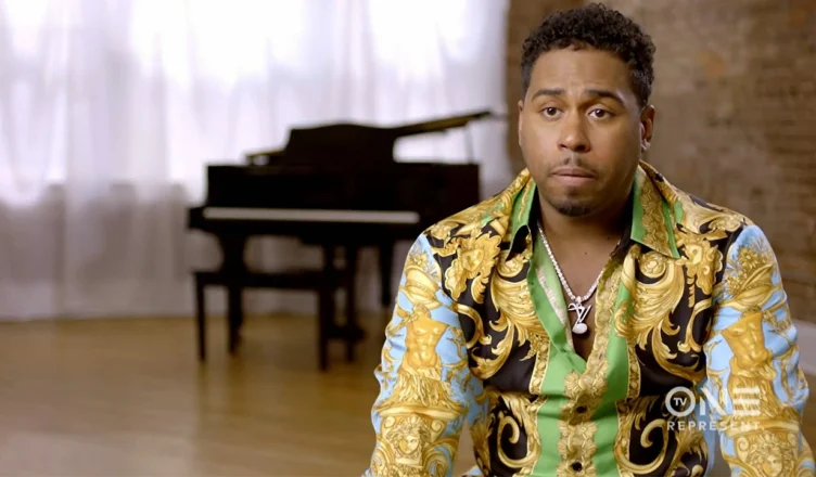 Bobby V explains why he dropped his former name Bobby Valentino on "Unsung" in April 2021. (Credit: TV One)