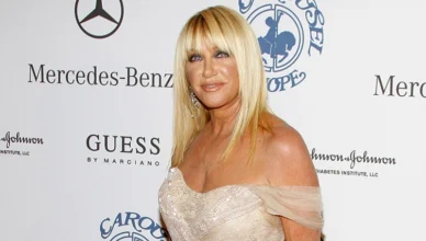 OCTOBER 25, 2008: Suzanne Somers at the 30th Anniversary Carousel Of Hope Ball held at the Beverly Hilton Hotel in Beverly Hills. — Photo by PopularImages