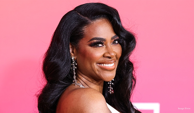Kenya Moore arrives at the 54th Annual NAACP Image Awards held at the Pasadena Civic Auditorium on February 25, 2023 in Pasadena, Los Angeles, California, United States. — Photo by Image Press Agency