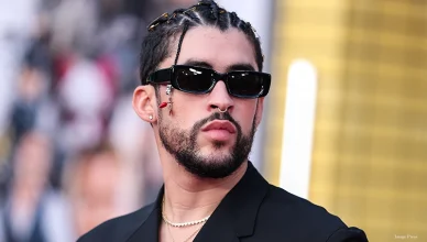 Puerto Rican rapper Bad Bunny (Benito Antonio Martnez Ocasio) wearing a Dior suit arrives at the Los Angeles Premiere Of Sony Pictures' 'Bullet Train' held at the Regency Village Theatre on August 1, 2022 in Westwood, Los Angeles, California, USA — Photo by Image Press Agency
