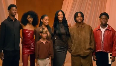 Kimora Lee Simmons and her kids star in the reality series Kimora: Back in the Fab Lane (Credit: E!)