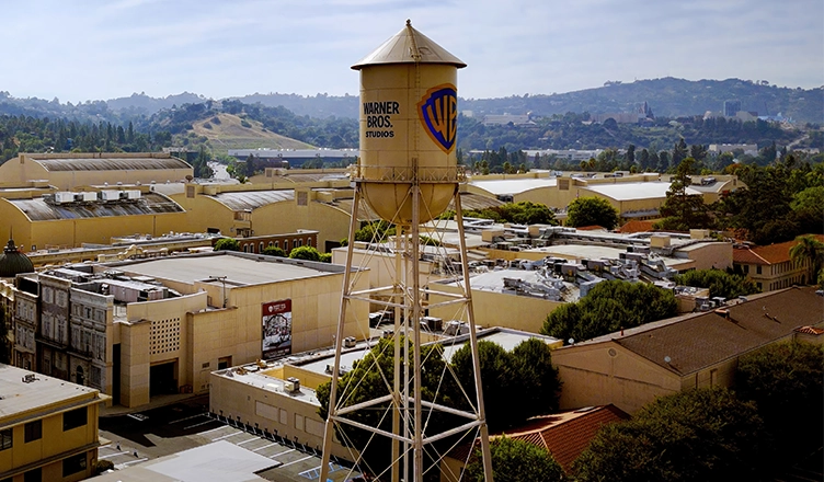 Warner Studios Burbank aerial view - Los Angeles Drone footage - LOS ANGELES, USA - NOVEMBER 5, 2023 — Photo by 4kclips