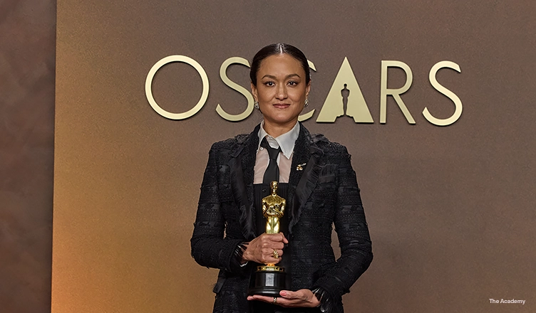 Autumn Durald Arkapaw backstage with the Oscar® for Cinematography during the 98th Oscars® at Dolby® Theatre at Ovation Hollywood on Sunday, March 15, 2026. (Credit: Etienne Laurent/The Academy)