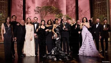 Paul Thomas Anderson, Sarah Murphy, Anthony Carlino, Will Weiske, Andy Jurgensen, Teyana Taylor, Michael Bauman, Cassandra Kulukundis, Regina Hall, Shayna McHale aka Junglepussy, Leonardo DiCaprio, Chase Infiniti and Benicio del Toro accept the Oscar for Best Picture during the 98th Oscars® at the Dolby® Theatre at Ovation Hollywood on Sunday, March 15, 2026. (Credit: Al Seib/The Academy)