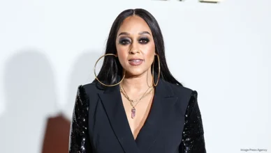 Tia Mowry arrives at REVOLVE x AT&T Present REVOLVE Winterland held at 55 N La Cienega Boulevard on December 8, 2022 in Beverly Hills, Los Angeles, California, United States. — Photo by Image Press Agency