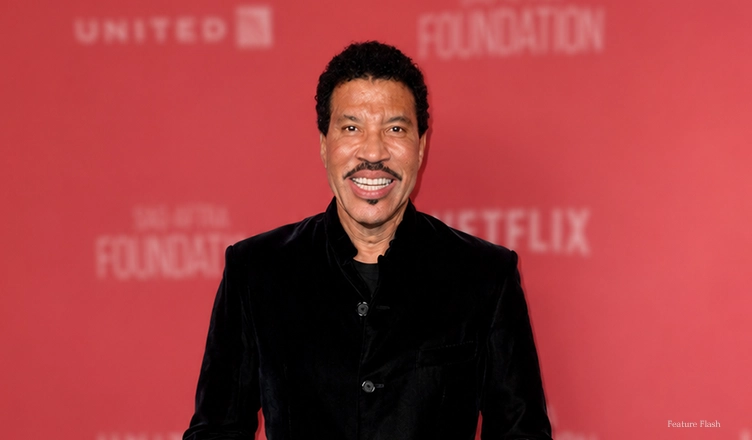Lionel Richie at the SAG-AFTRA Foundation's Patron of the Artists Awards at the Wallis Annenberg Center for the Performing Arts. Beverly Hills, USA 09 November 2017 — Photo by Feature Flash