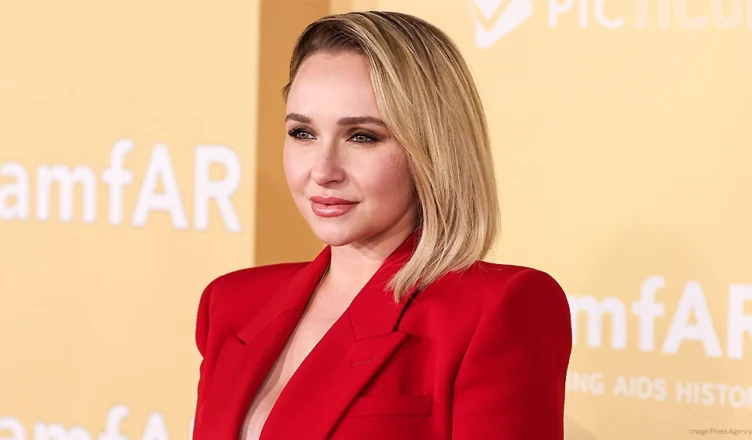 Hayden Panettiere arrives at the 2022 amfAR Gala Los Angeles held at the Pacific Design Center on November 3, 2022 in West Hollywood, California, United States. — Photo by Image Press Agency