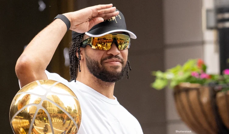 Jalen Brunson #11 of the NY Knicks celebrates during the Knicks Championship ticker-tape parade celebrating winning the 2026 NBA Finals on June 18, 2026 in New York City. (Credit: Shutterstock)
