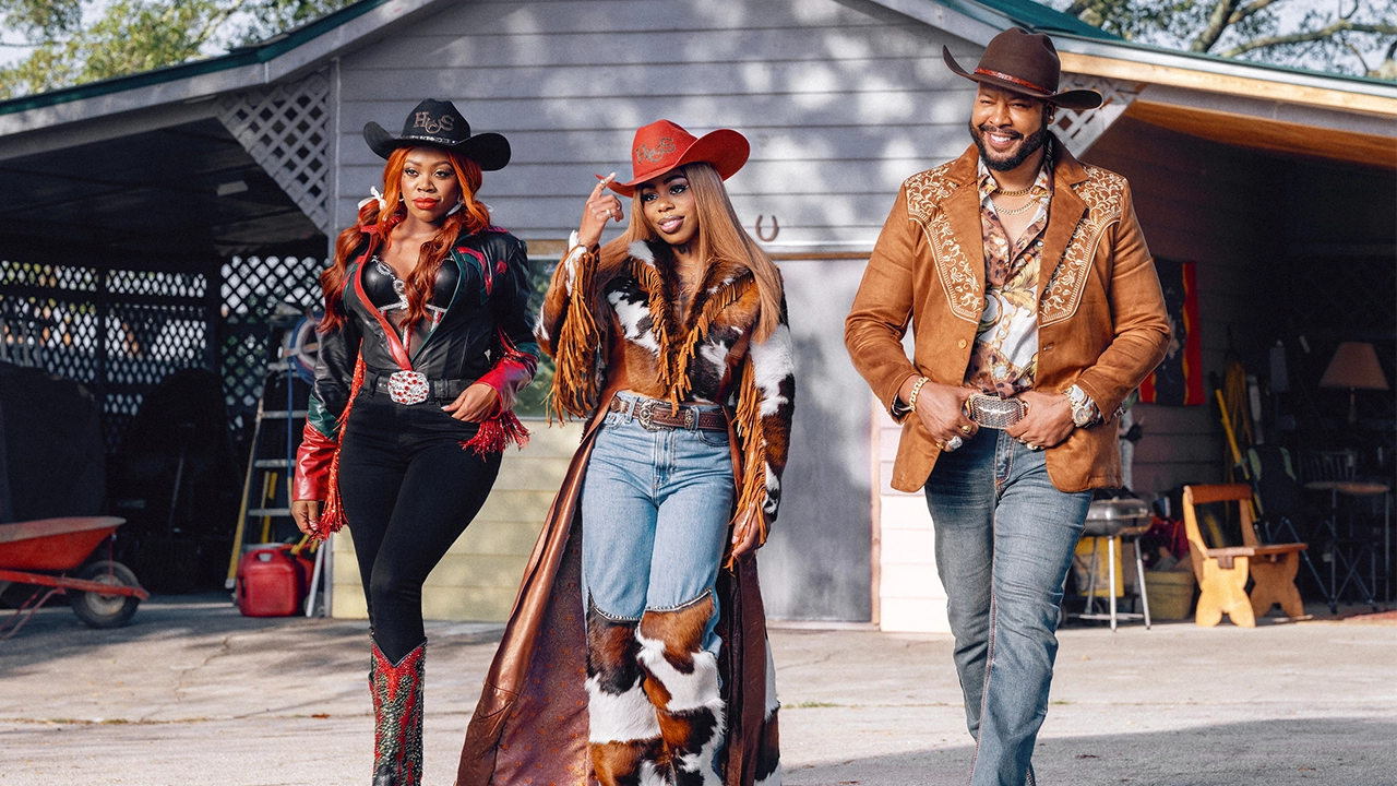 (L-R) Akilah Walker as "Kiwi", Gail Bean as "Roulette"), Morocco Omari as "Big L" on P-Valley season 3. (Credit: Starz)