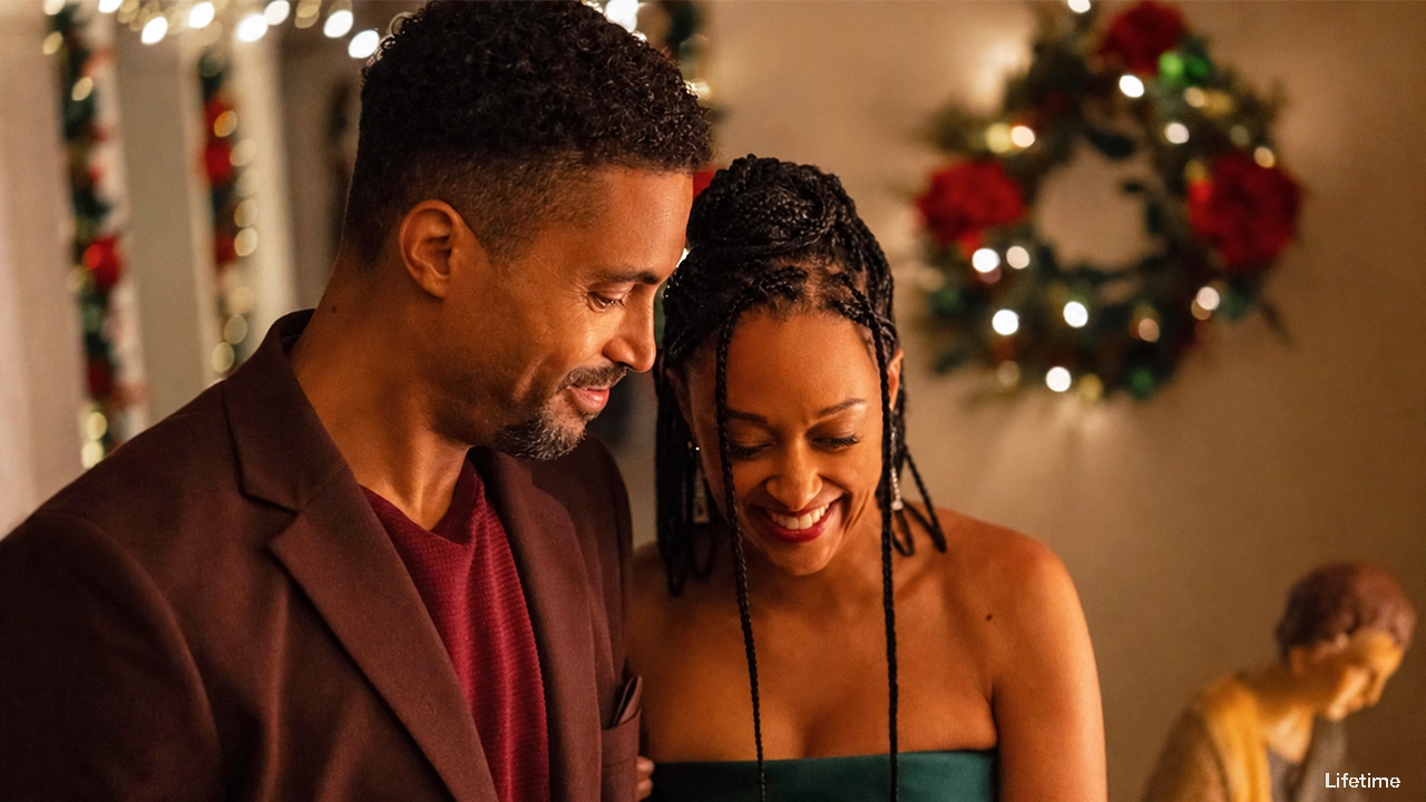 Tia Mowry and Henderson Wade star in CHRISTMAS FROM THE HEART (Credit: Lifetime)