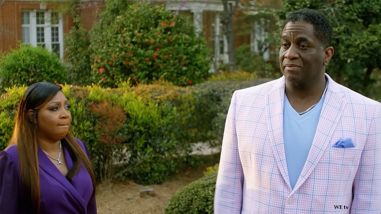 Trina Braxton and husband Von Scales are shown in an episode of The Braxtons. (Credit: WE tv)